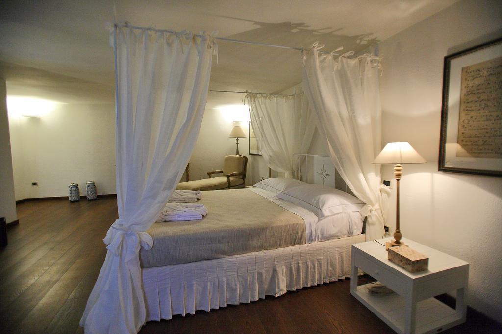 Don Totu - Dimora Storica Bed & Breakfast San Cassiano  Bilik gambar