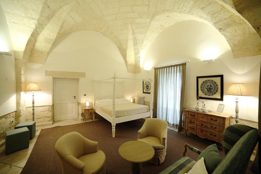 Don Totu - Dimora Storica Bed & Breakfast San Cassiano  Bilik gambar
